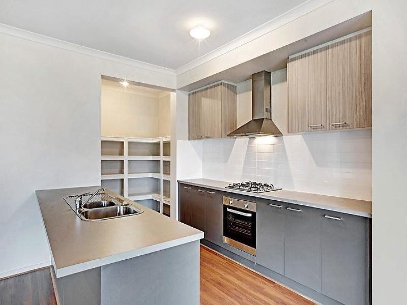 8 Fairlight Avenue, Keysborough VIC 3173