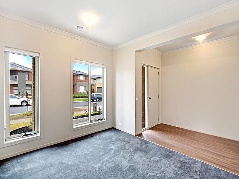 8 Fairlight Avenue, Keysborough VIC 3173