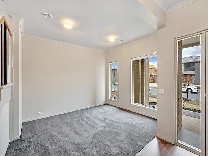 8 Fairlight Avenue, Keysborough VIC 3173