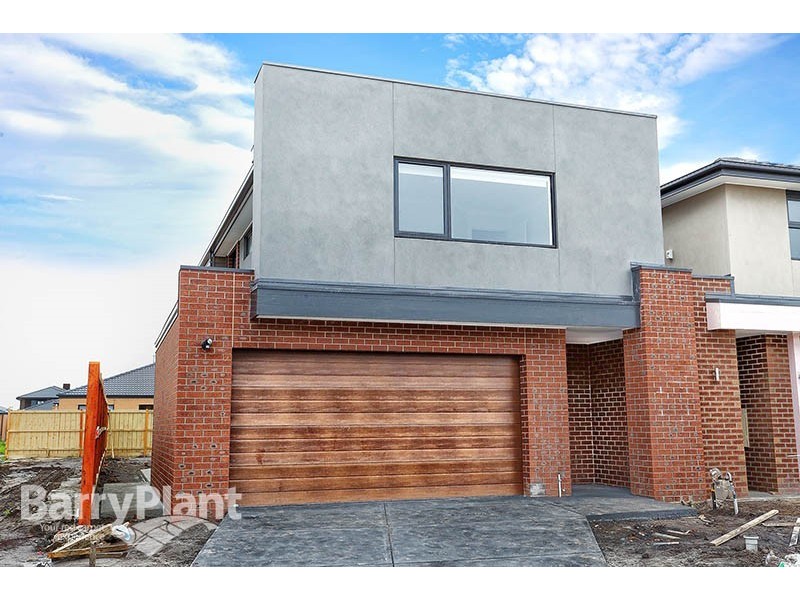10 Solsbury Crescent, Keysborough VIC 3173