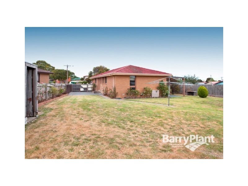 4 Yallambee Crt, Dandenong North VIC 3175