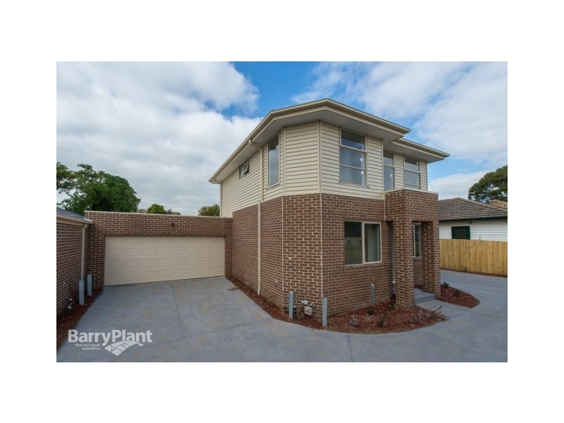 2/15 Elray Avenue, Dandenong VIC 3175