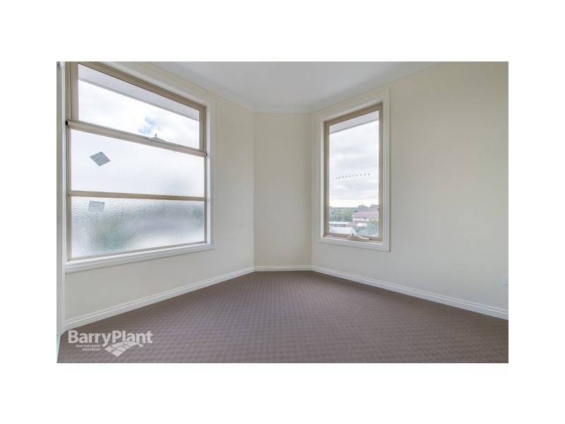 2/15 Elray Avenue, Dandenong VIC 3175