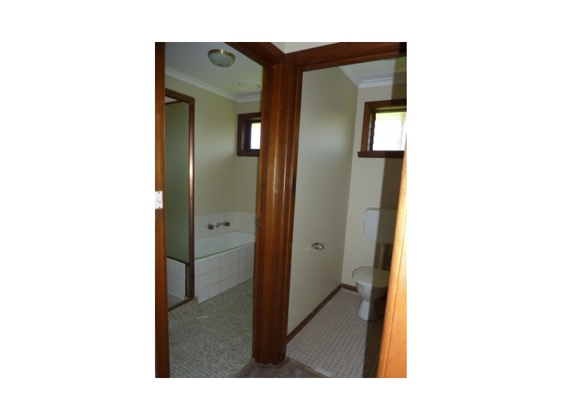 2/3 Jessie Street, Noble Park VIC 3174