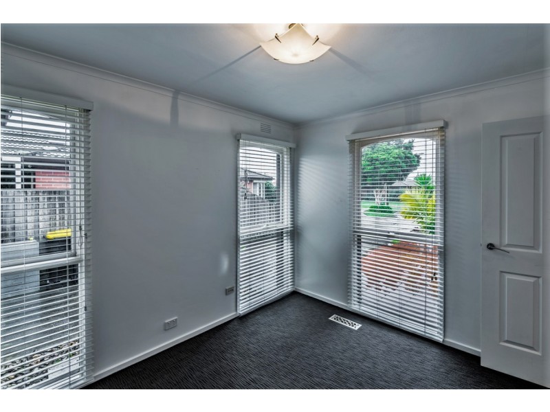 8 Lantana Court, Dandenong North VIC 3175