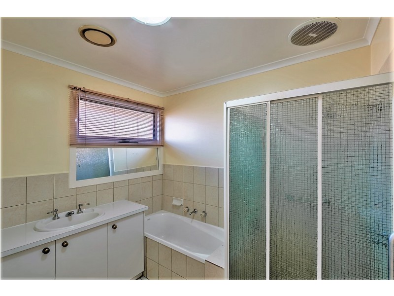 4/33 Fintonia Road, Noble Park VIC 3174