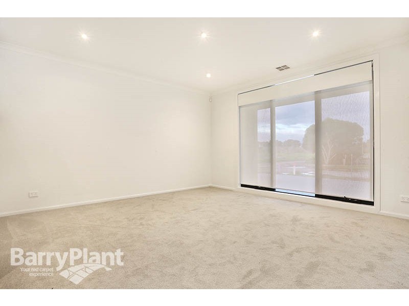 27 Trebilco Avenue, Keysborough VIC 3173