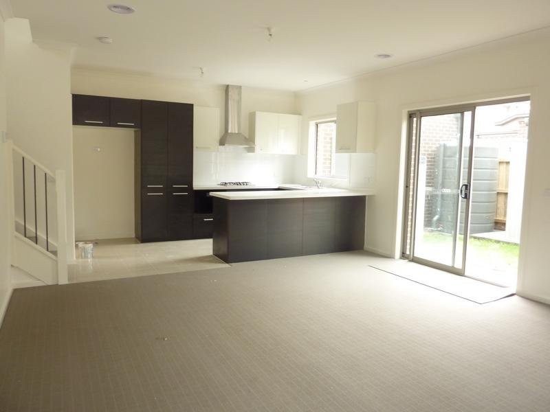 2/58 Nockolds Crescent, Noble Park VIC 3174