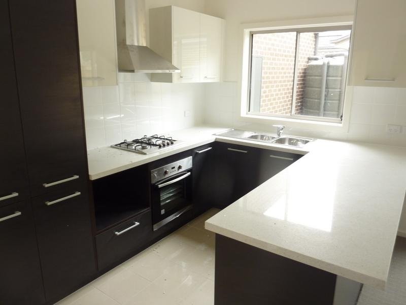 2/58 Nockolds Crescent, Noble Park VIC 3174