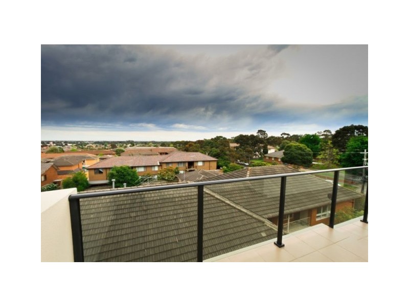 22/3 Close Ave, Dandenong VIC 3175