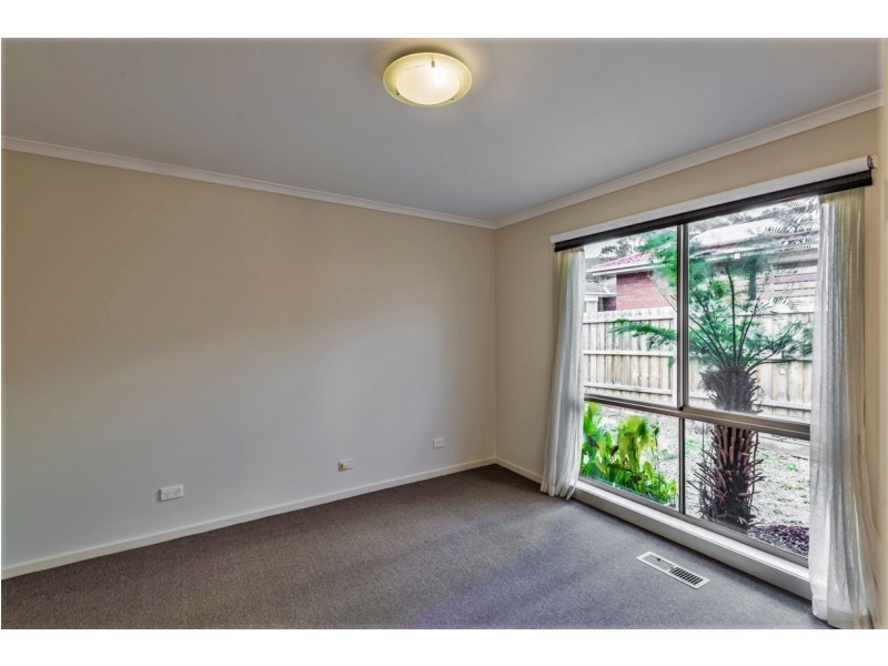 9 Carmel Avenue, Ferntree Gully VIC 3156