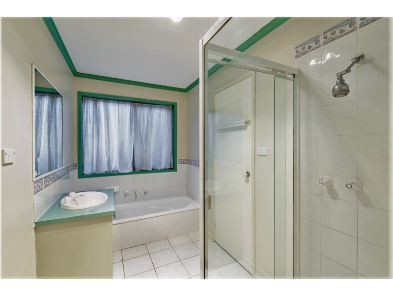 9 Carmel Avenue, Ferntree Gully VIC 3156