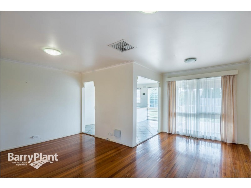 9 Balgowlah Ave, Keysborough VIC 3173