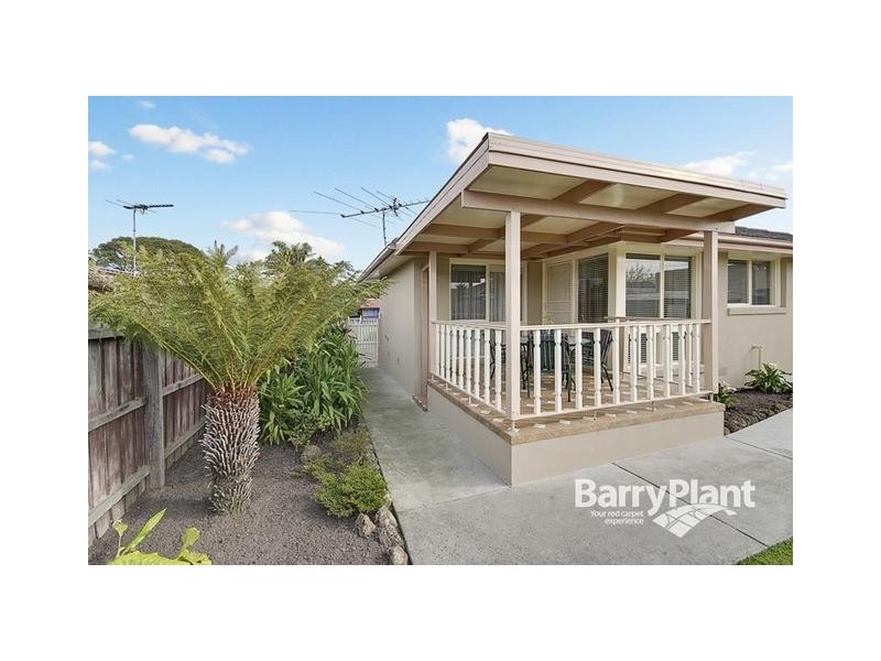9 Balgowlah Ave, Keysborough VIC 3173