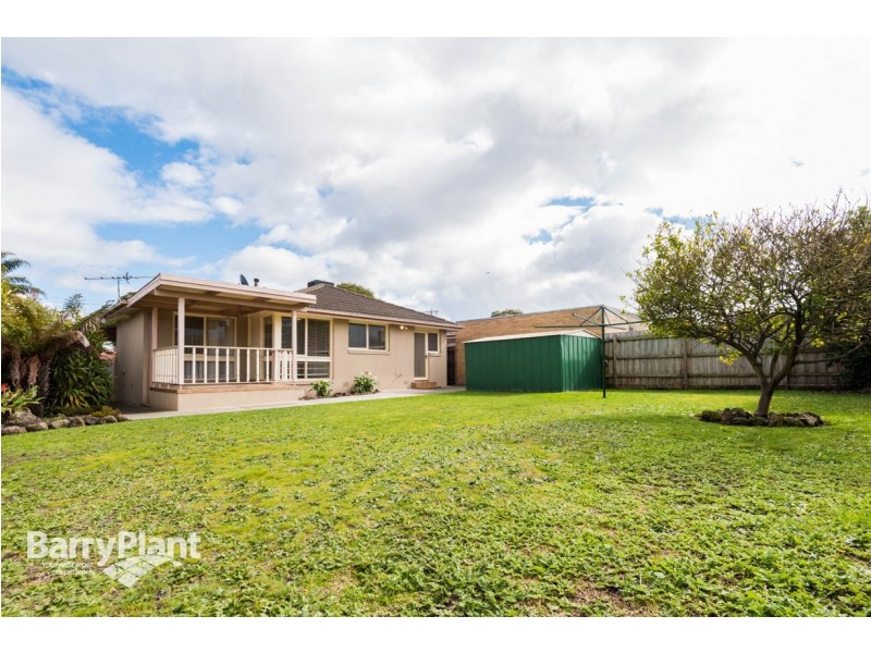 9 Balgowlah Ave, Keysborough VIC 3173
