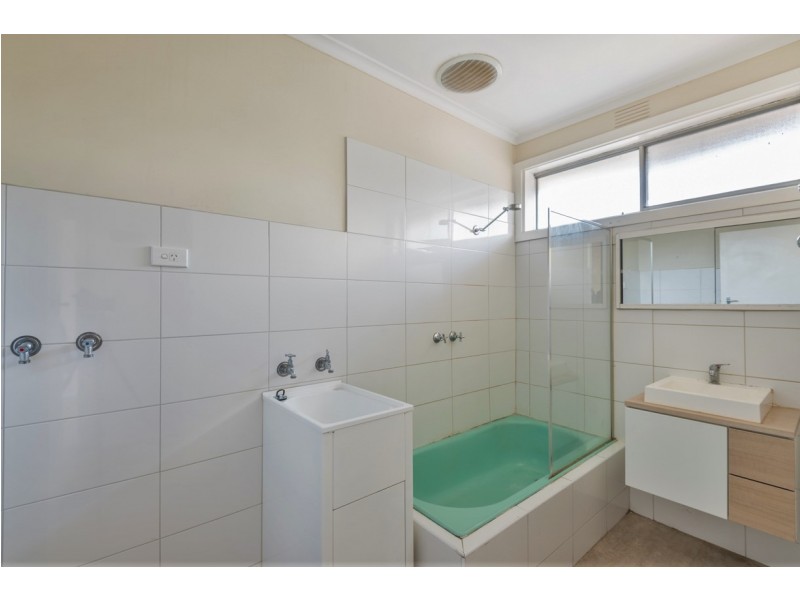 1/80 Jones Road, Dandenong VIC 3175