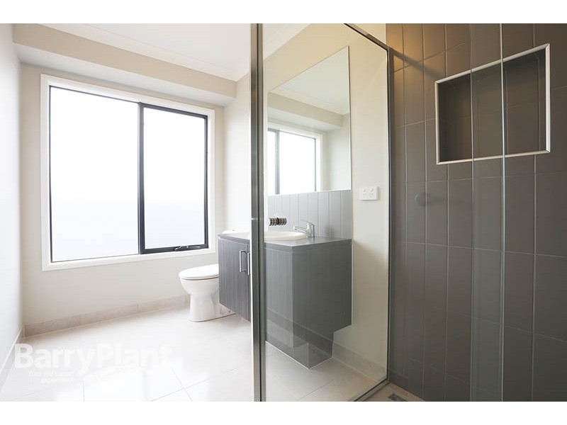 41 Solsbury Crescent, Keysborough VIC 3173