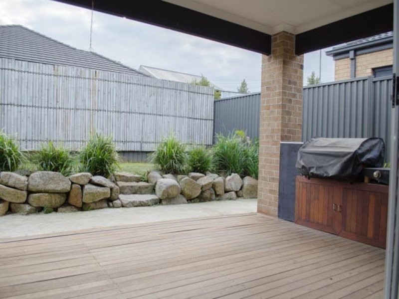 8 Platt Close, Pakenham VIC 3810