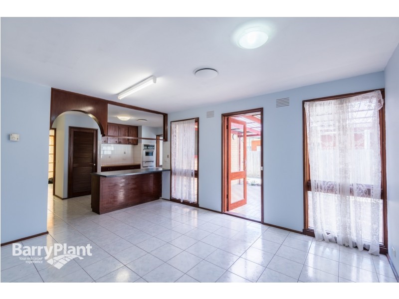 28 Hillcrest Grove, Springvale VIC 3171