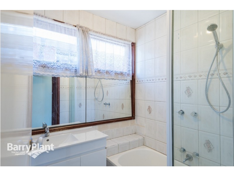 28 Hillcrest Grove, Springvale VIC 3171