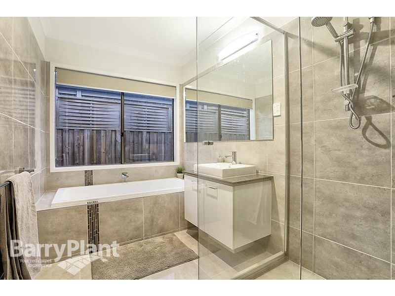 17 Kotiko Road, Keysborough VIC 3173