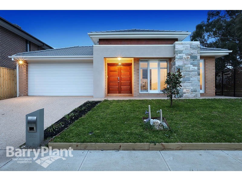 202 Clarendon Drive, Keysborough VIC 3173