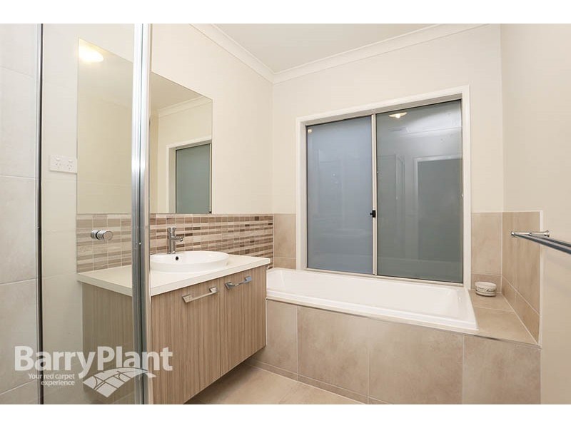 202 Clarendon Drive, Keysborough VIC 3173