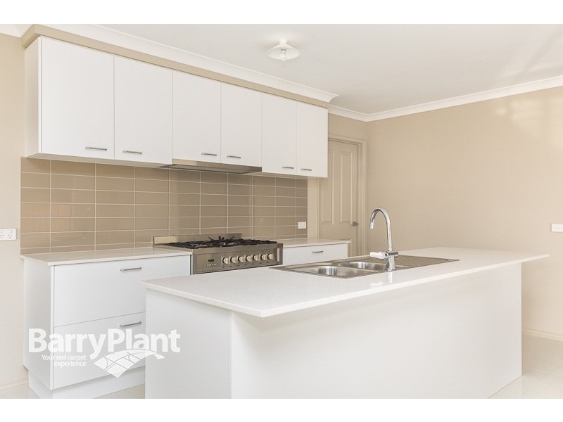 25 Len George Drive, Keysborough VIC 3173