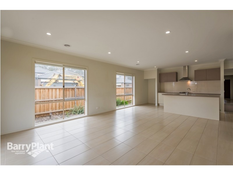 11 Glenfern Street, Keysborough VIC 3173