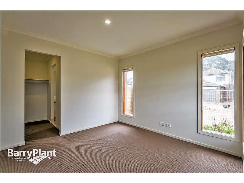 11 Glenfern Street, Keysborough VIC 3173
