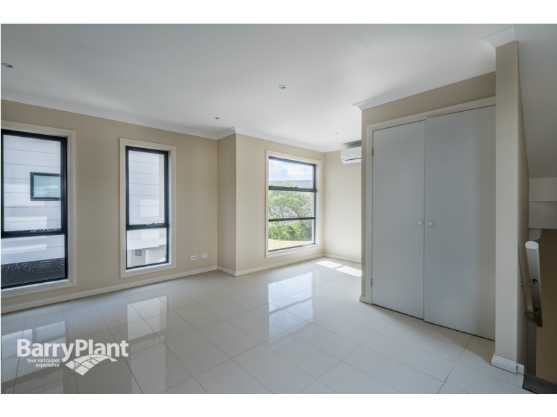 8/7 McFarlane Crescent, Dandenong VIC 3175