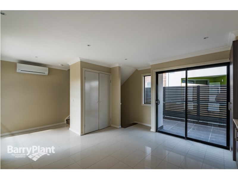 8/7 McFarlane Crescent, Dandenong VIC 3175