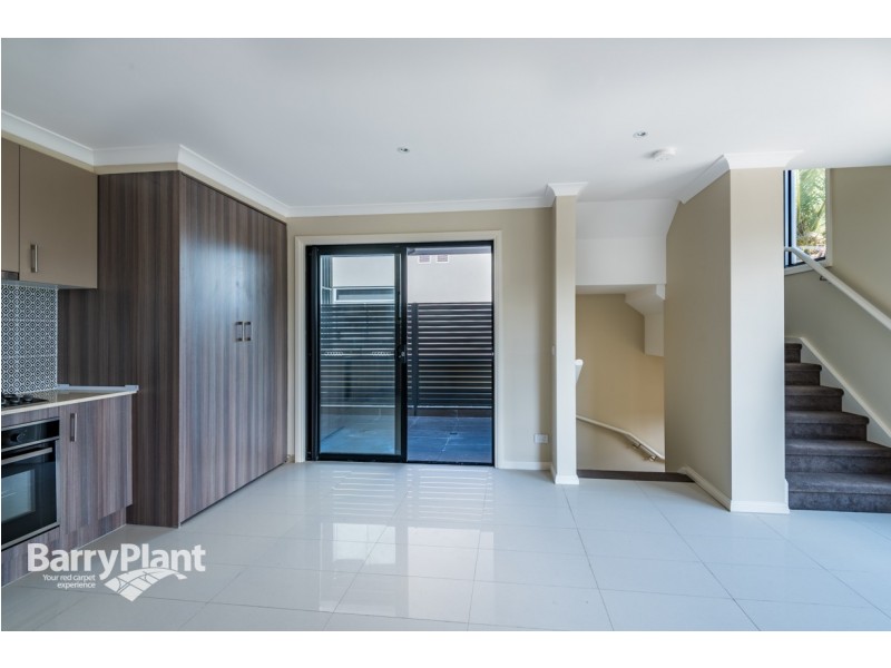 10/7 McFarlane Street, Dandenong VIC 3175