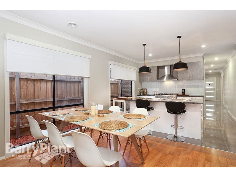 8 Tulip Way, Keysborough VIC 3173