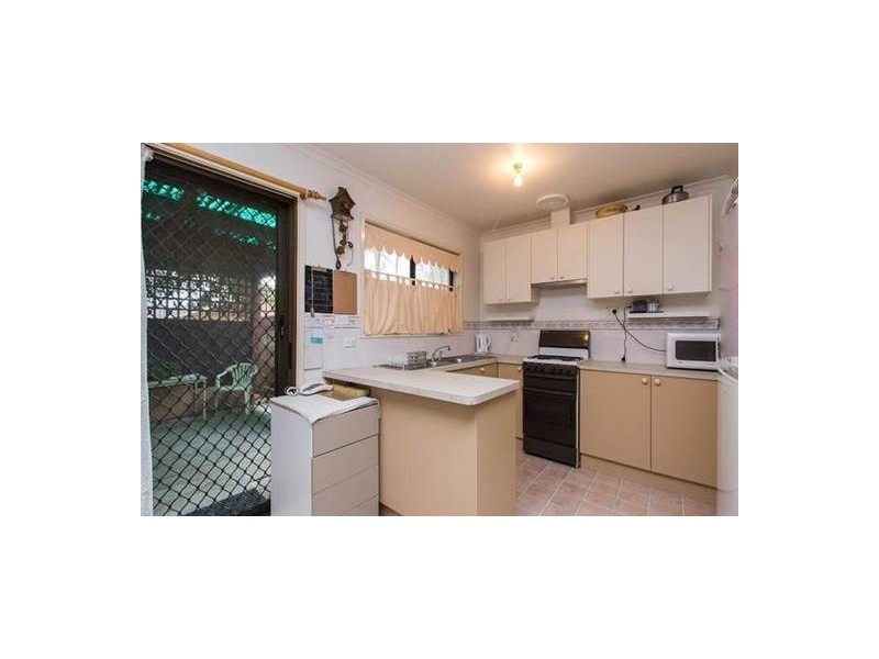 3 Crystal Gardens, Cranbourne West VIC 3977