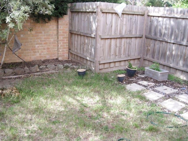 1/16 Nockolds Crescent, Noble Park VIC 3174