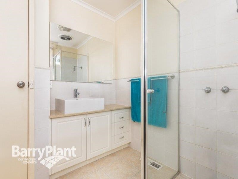 49 Kingsclere Avenue, Keysborough VIC 3173