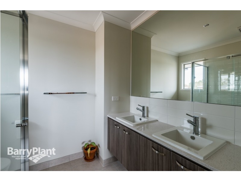 9 Petunia Drive, Keysborough VIC 3173