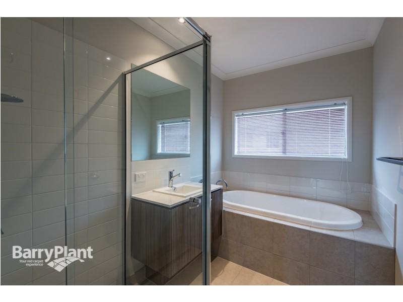 9 Petunia Drive, Keysborough VIC 3173