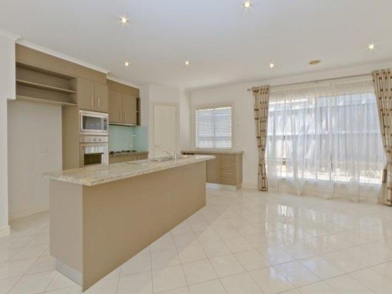 7 Princeton Drive, Keysborough VIC 3173