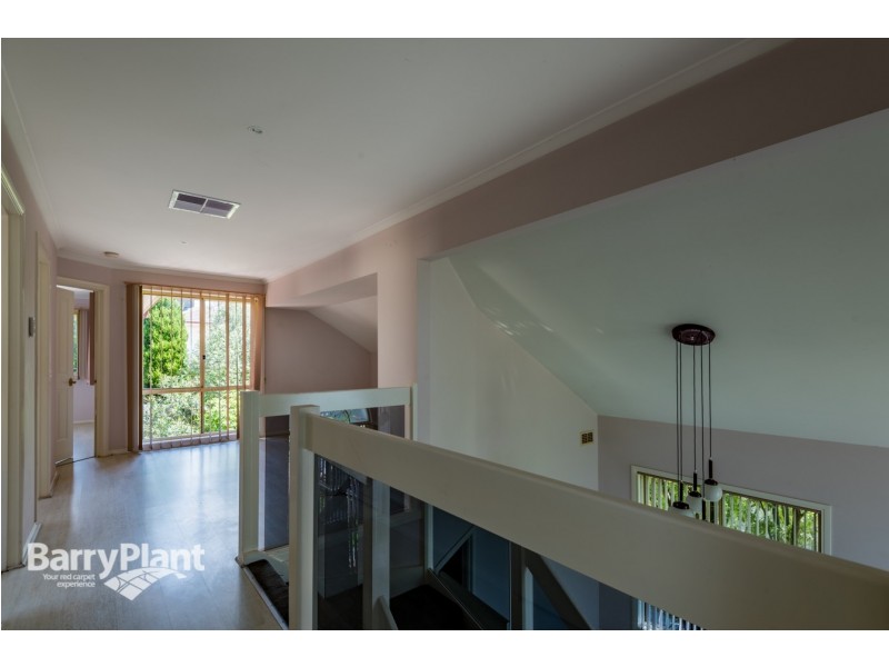 8 Suerulla Court, Rowville VIC 3178