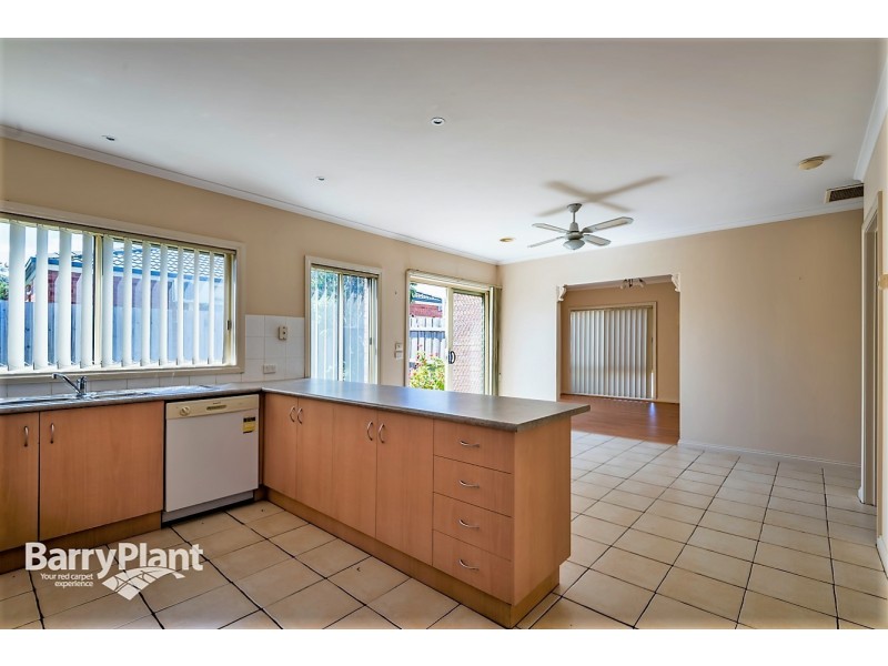 2/3 Cush Place, Hampton Park VIC 3976
