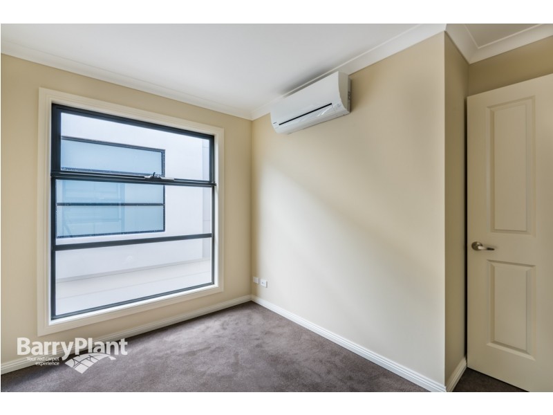 2/7 McFarlane Crescent, Dandenong VIC 3175