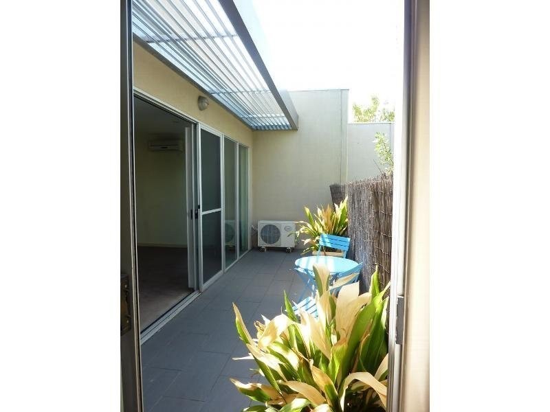 14/8 St James Ave, Springvale VIC 3171