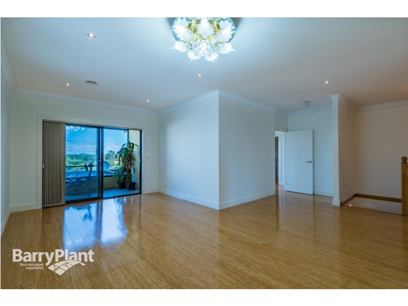 8 Island Point Avenue, Waterways VIC 3195