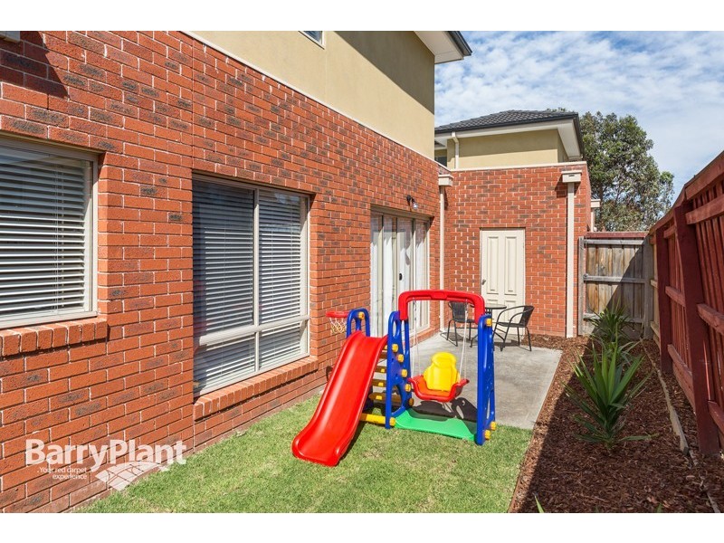 2/20 Napier Street, Dandenong VIC 3175