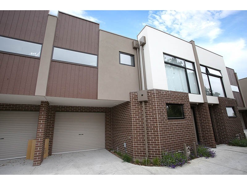 2/11 Wall Street, Noble Park VIC 3174