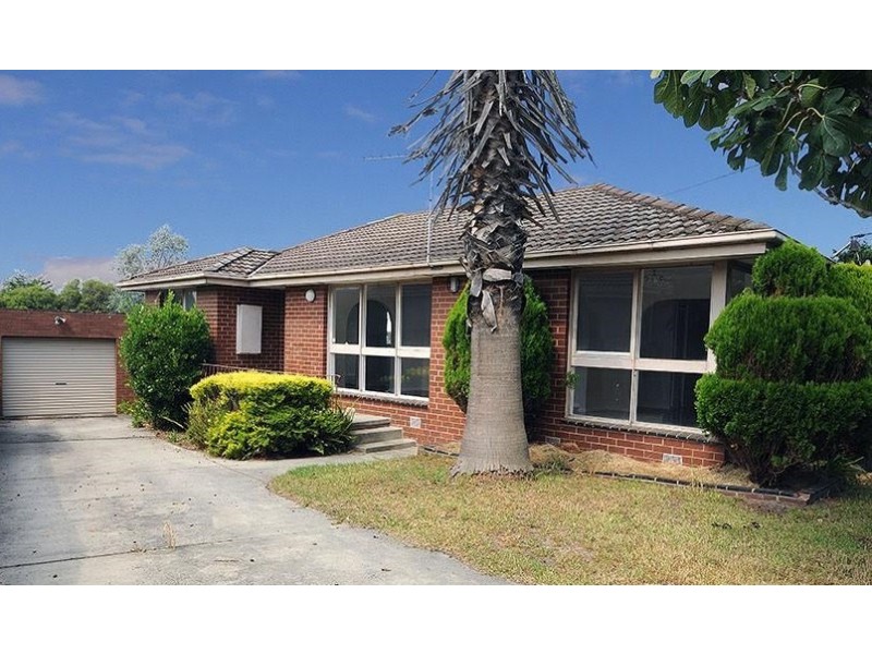 15 Lawrence Crescent, Noble Park North VIC 3174