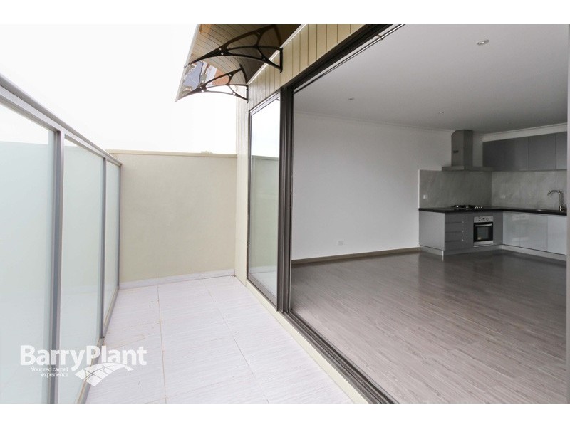 4/10 Llewellyn Place, Eumemmerring VIC 3177