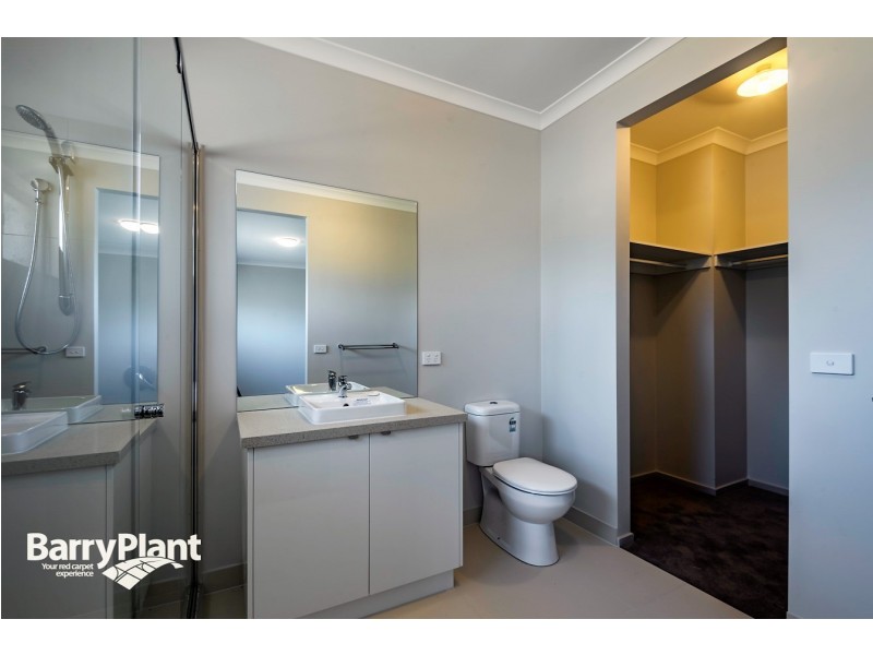 200 Clarendon Drive, Keysborough VIC 3173